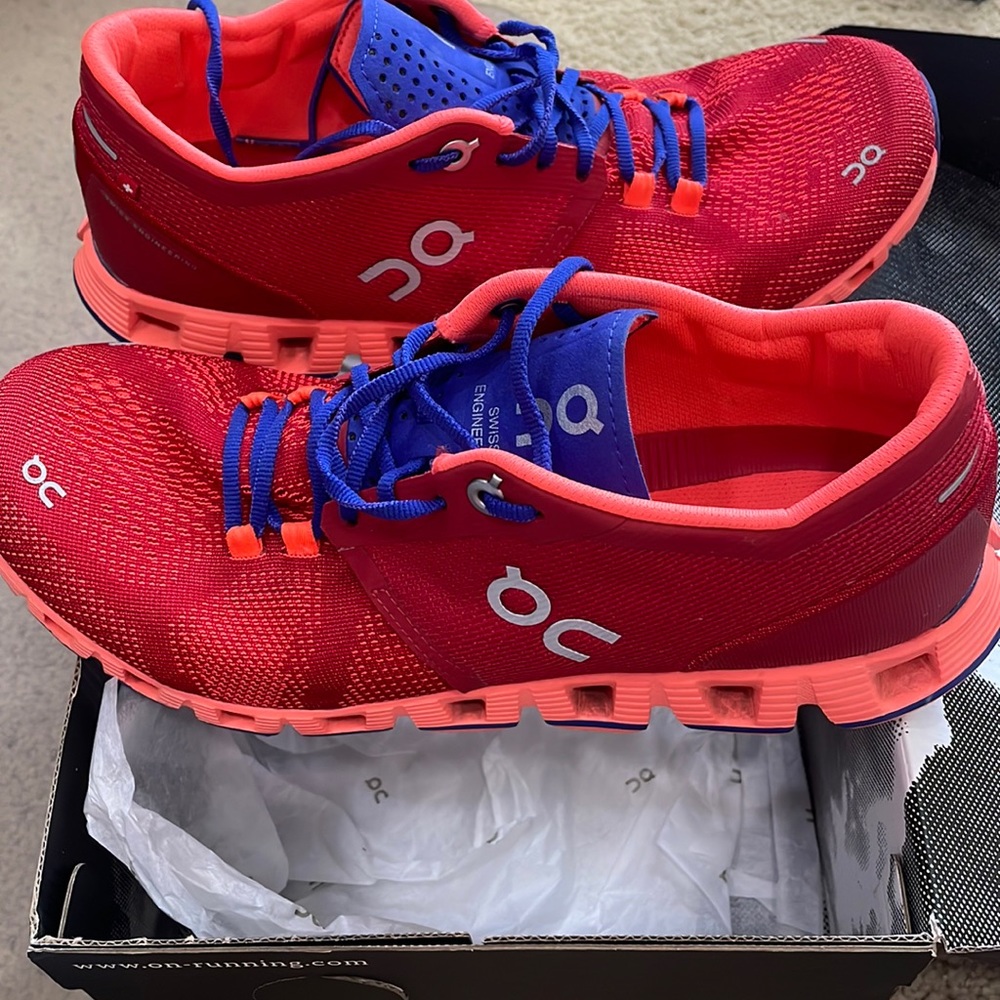 Barely worn Womens 8W On Cloud X Red/Flash